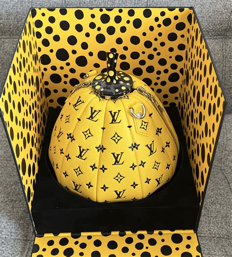 yayoi kusama louis vuitton 2023 price